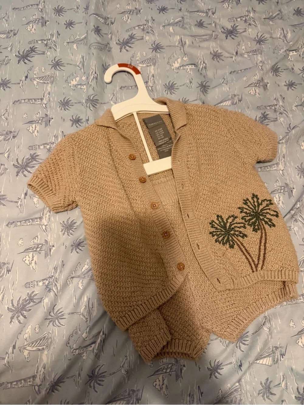 TAHARI BABY SET